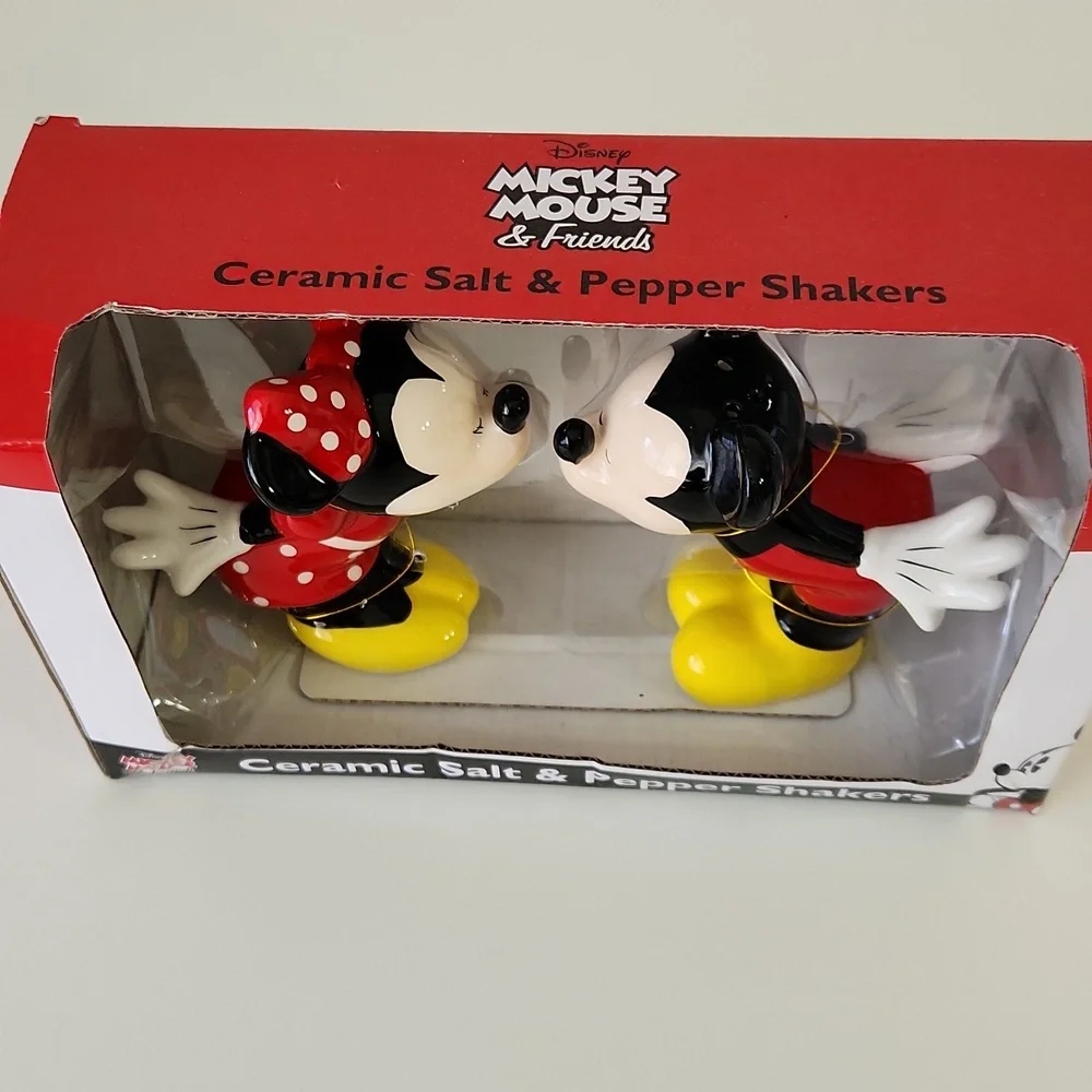 Mickey & Minnie Salt+Pepper Shaker Figurines